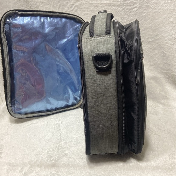 Tommy Bahama Expandable Lunch Pack Grey - Picture 11 of 11